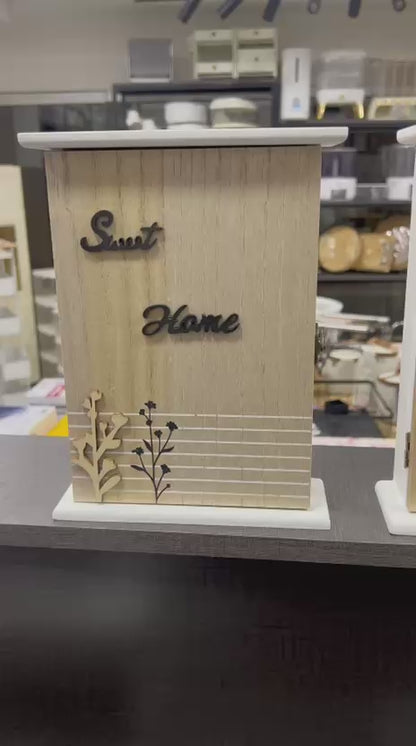 Wooden Decorative Wall-Mounted Key Storage Box