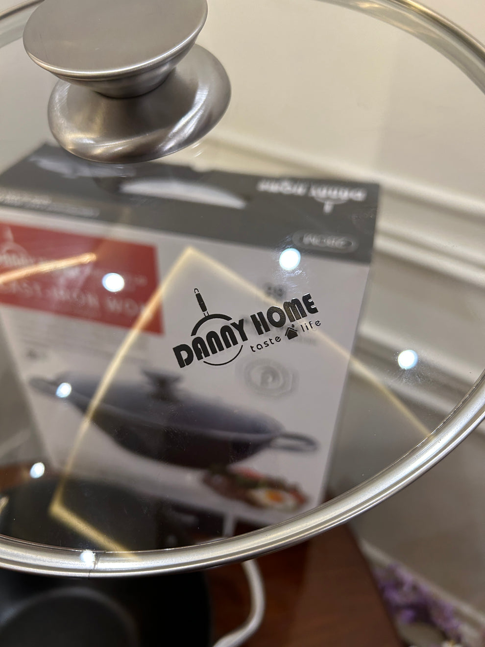 DannyHOME Premium Lightweight Cast-Iron Wok Casserole with Glass Lid