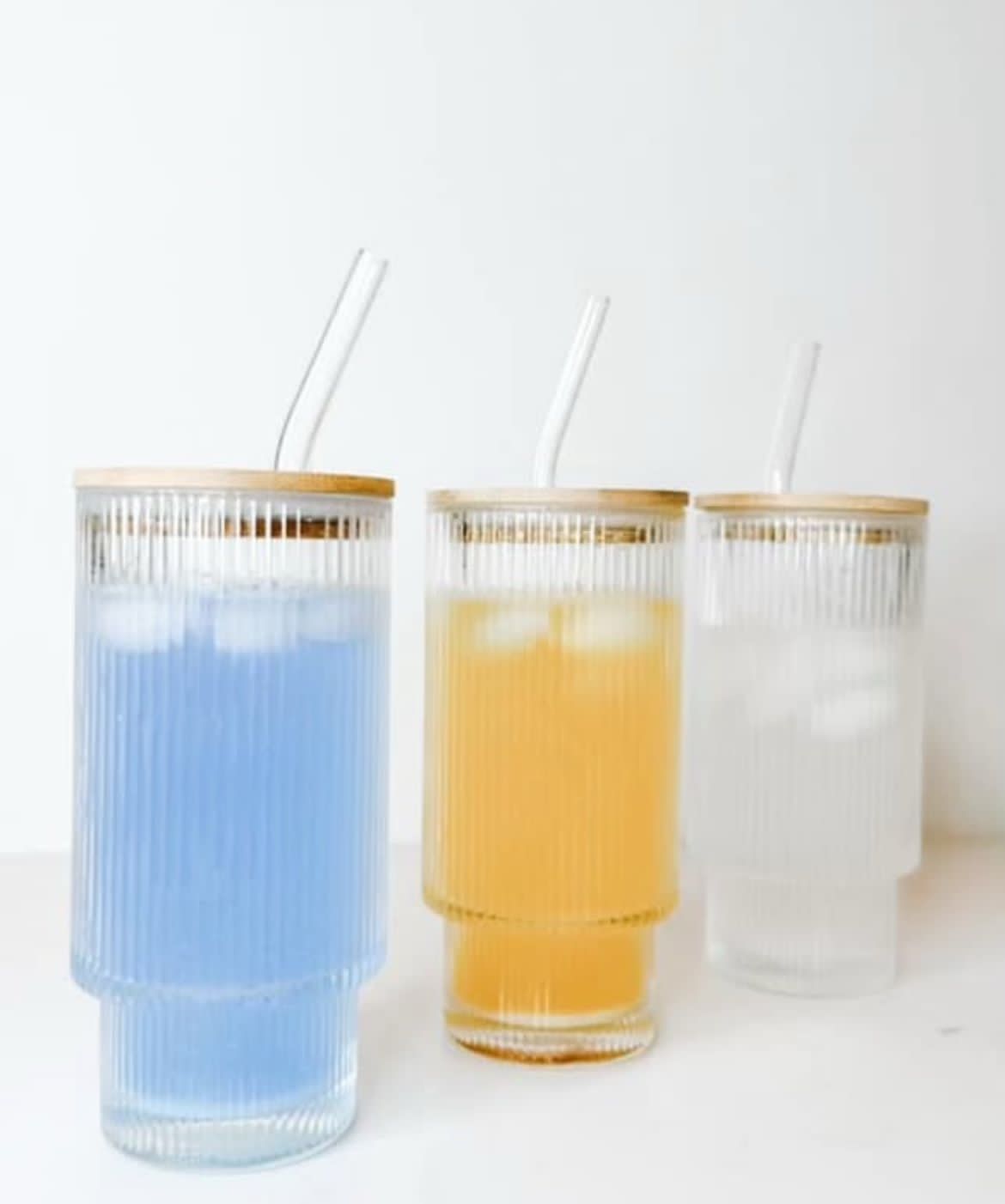 Ribbed Drinking Glasses with Bamboo Lids and Straws  400ML - My Store