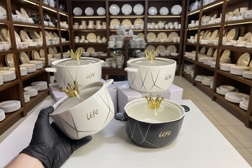 Elegant Ceramic Bowl with Crown Glass Lid – 1200ml