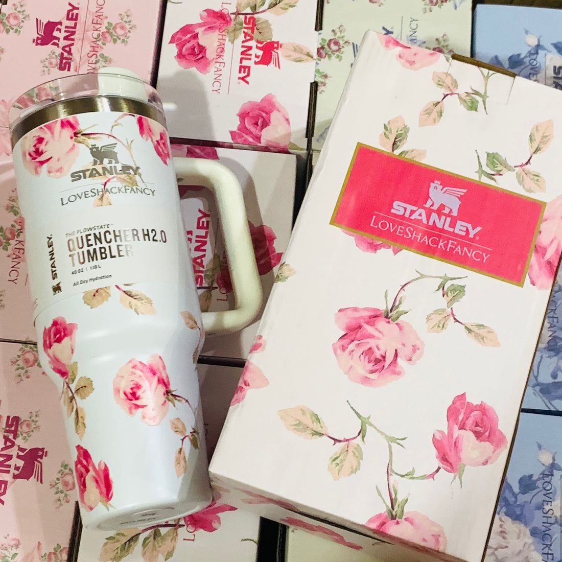 🌸 STANLEY “Love the Shakes” Floral Quencher H2.0 Tumbler with Stopper (40oz / 1.18L)