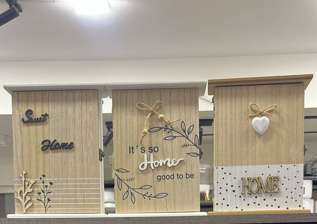 Wooden Decorative Wall-Mounted Key Storage Box - My Store