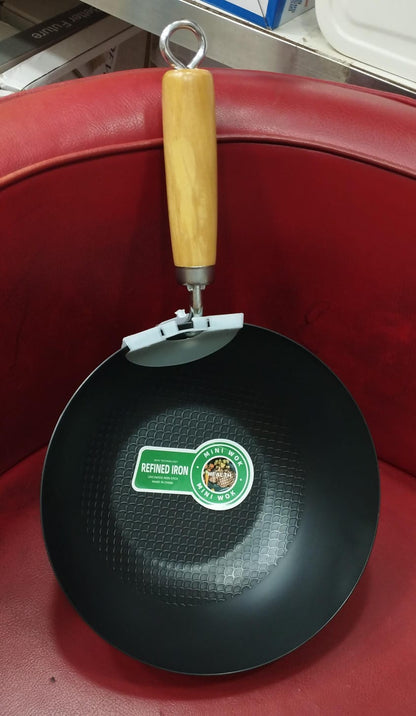 Premium Honeycomb Non-Stick Wok with Wooden Handle - My Store